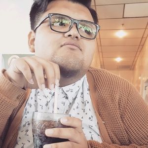 I sell clothes for plus size trendy guys